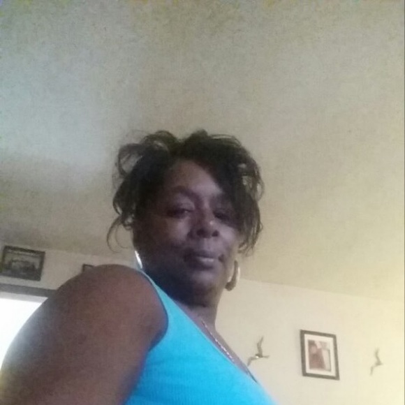 Meet your Posher, Ruth - Picture 1 of 1